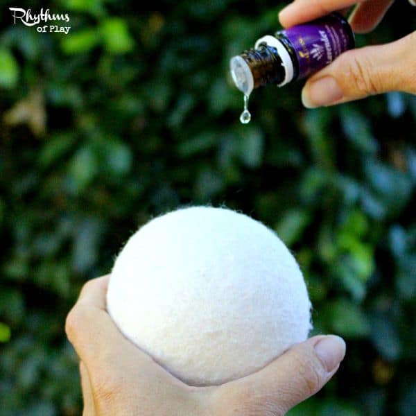 how to put essential oils on wool dryer balls