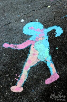 Shadow sidewalk chalk art outdoor science is a hands-on STEAM activity that will help children learn about shadows while making art. A fun outside art and science activity for toddlers to adults!