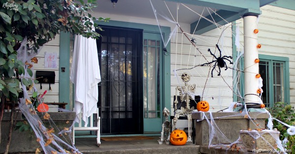 Halloween decoration outdoor giant spiderweb and skeleton porch decor