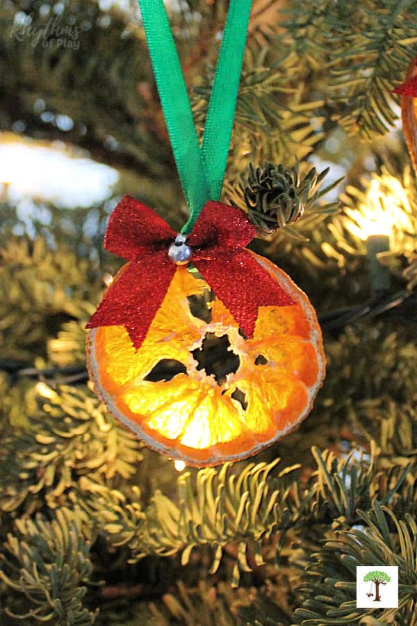How About Orange: DIY paper Christmas ornaments